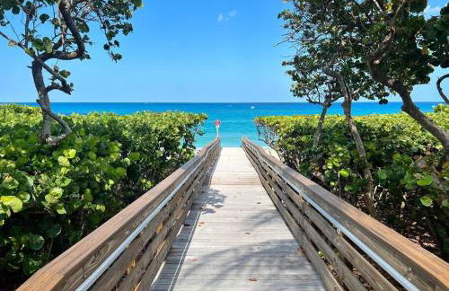 Golfers Paradise 4-hole PUTT-PUTT, Mega Chess with huge backyard, hammock - Photo 54