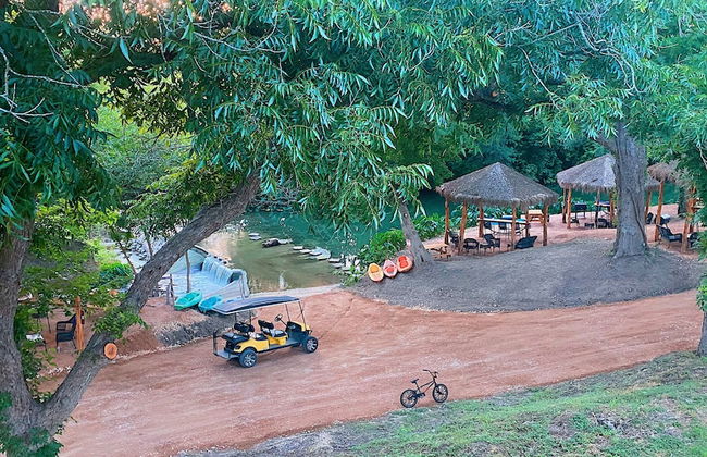 Son's Rio Cibolo - Glamping Cabin D - Foto 54