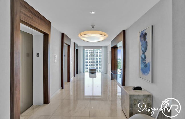 Stunning Beachfront Luxury- Your Perfect Getaway! - Photo 21