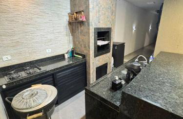 Casa da Maga com piscina no Jd Cataratas Foz - Foto 19