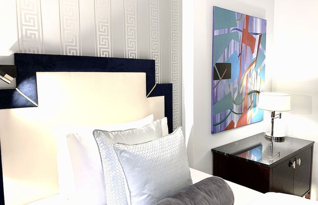 MONDRIAN Luxury Suites & Apartments Old Town Market Square - Photo 35