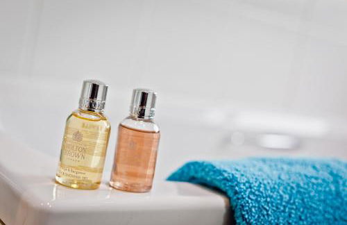 Kents Bank Holiday - Pet Friendly with Bay Views - Foto 19