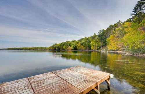 Lakeside Northwoods Retreat Dock, Deck, Fire Pit! - Foto 28