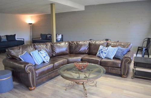 Gathering Place Big, with Dock, Fiber, and Tankless WH - Foto 33