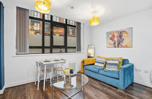 Stylish One Bedroom City Centre Aprt with Free Parking - Foto 1