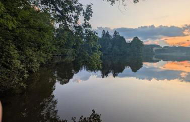 Secluded Mountain Lake Escape - Foto 2