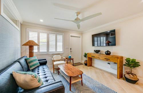 Upscale Naples Condo with Pool Access Walk to Pier! - Foto 4