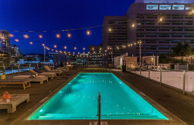 Stylish Deluxe 1BR At HWH by Oneluxstay - Foto 4