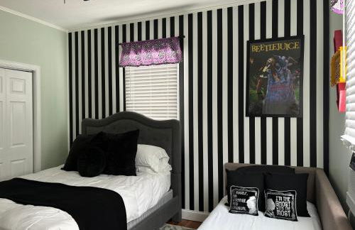 It’s Showtime-Book Lally’s House! Steps to Common! - Foto 8