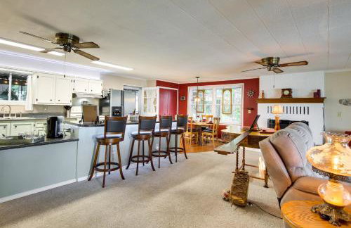 Lakefront Canadian Gem Fire Pit, Decks and Grills - Foto 7