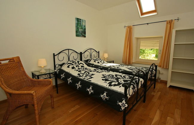 Lovely Farmhouse in Wijlre With Forest Nearby - Photo 10