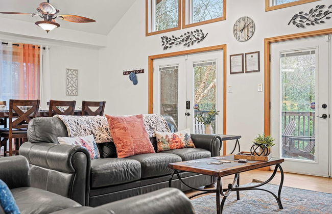 Mews Mountain House by Avantstay Walk to Beach, Hot Tub, Game Room - Foto 6