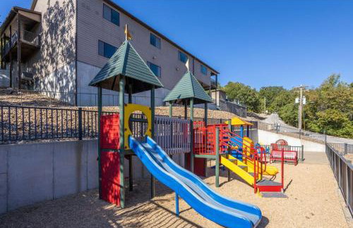 Lakefront Home-3BD25BADockGrillFirepitPool - Foto 50