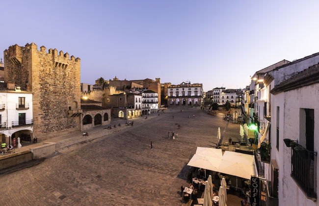 El Patio Plaza Mayor Cáceres - Photo 18