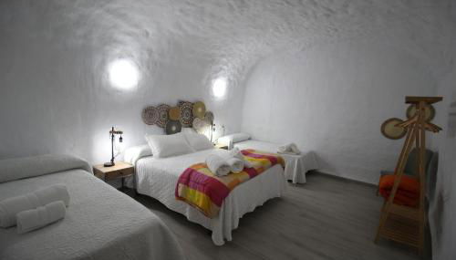 Alojamientos Cuevas Pinomojon - Foto 2