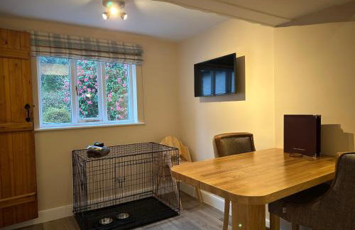 Cottage No1 Four Bed Lakeland Retreat and Hot Tub - Photo 32