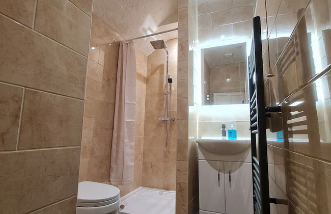 4Br Stunning Sea View Escape-near Snowdonia & Coastal Trails - Photo 24