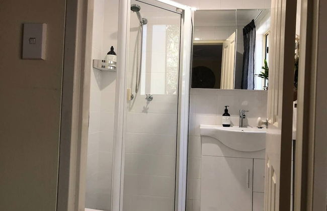 Escape to Strathfield for 8 guests - Photo 13