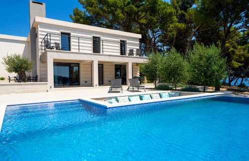 Seafront Villa Serenita - Photo 32