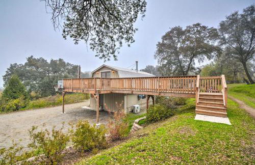 Family Home Near Kings and Sequoia National Parks! - Photo 1