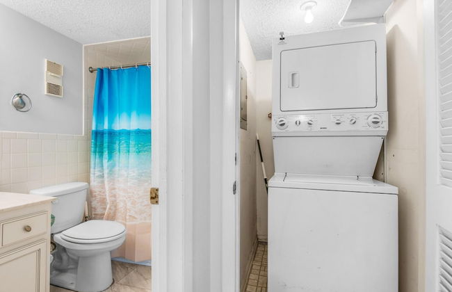 Regency Towers 1320 - Photo 14