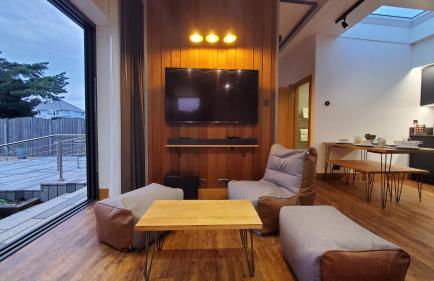 The Cedarwoods - luxury for up to 5 and your woof! - Photo 6