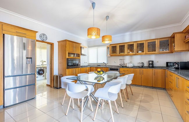 Luxury Villa With Private Heated Pool, Garden and Views of the sea and Mountains - Foto 12