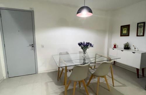 Apt perto da praia c vaga e arrumadeira e janelas anti ruídos - Foto 27