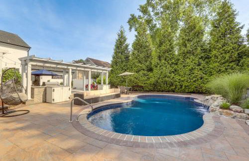 New Jersey Home with Private Office and Backyard Oasis - Foto 1