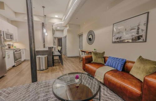 Classic and Chic Apartment 1 Bedroom - Photo 12