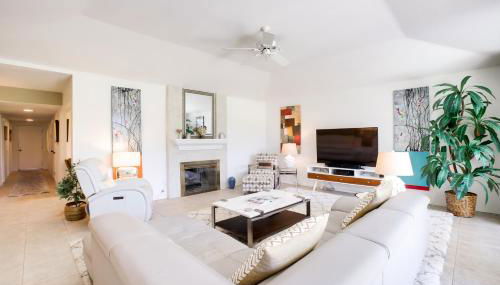 Sunny Palm Springs Haven Fenced Patio, 6 Pools! - Foto 4