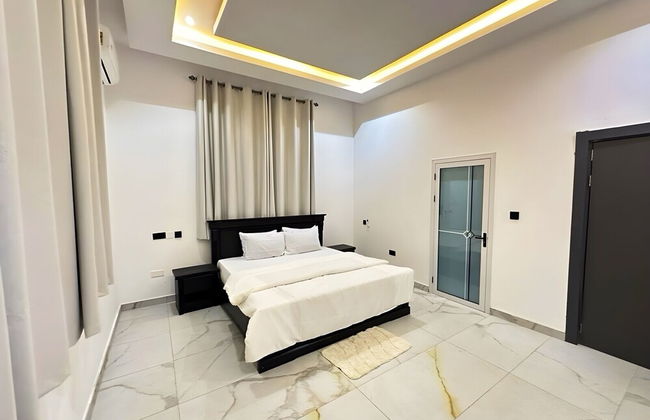 2BR Apartment With Pool and Wifi Near East Airport - Photo 3