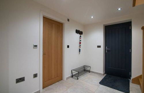 Luxury Coach house next to woodland in Knutsford - Photo 27