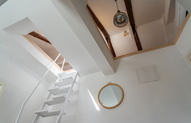 Cool Attic apt w Gallery, in the Heart of Split - Foto 25