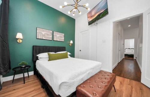 AMAZING ROOFTOP! DOWNTOWN SKYLINE VIEWS!!! SLEEPS 15 - Foto 35