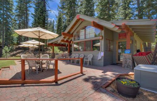 Big Springs by Tahoe Getaways - 6BR w Ski Shuttle, Fireplace & Entertainment Room - Foto 23