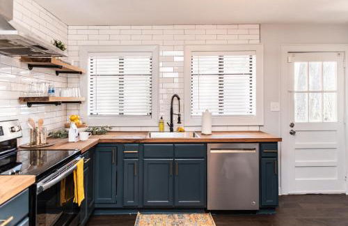 Stylish 2BR 1 Mile From Downtown And The Aquarium - Foto 32