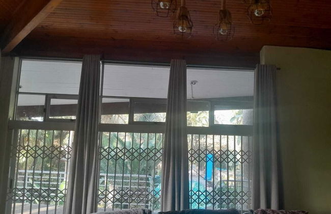 Fully Furnished Self Catering Home Away From Home - Foto 14