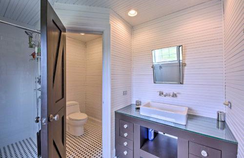 Luxe Barndominium with Home Gym, Theater, and More! - Foto 22