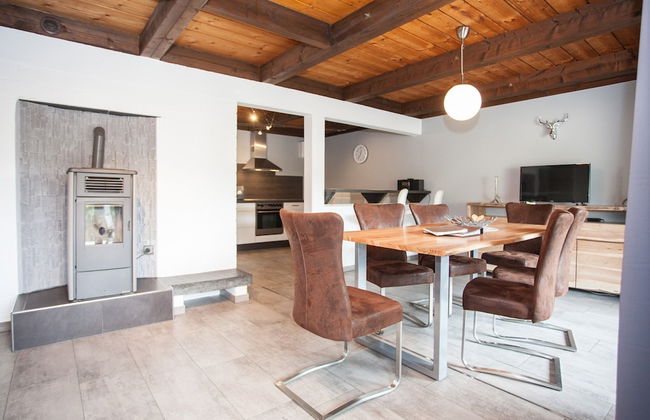 Stylish Holiday Home near Winterberg with Private Sauna House, Terrace, & Garden - Foto 14