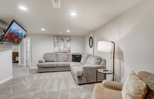 Newly Built 3BD Retreat w Mtn Views & Game Room - Foto 6