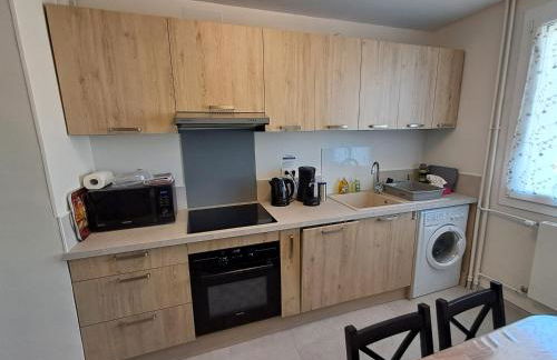 Le 8 - Appartement 2 chambres calme, tout confort, parking privé gratuit, à 2 pas des Allées Provençales - Photo 7