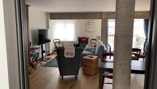 Tranquilidad junto al centro histórico - Foto 4