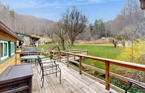1 Bed 1 Bath Vacation home in Sylva - Foto 4