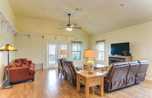 Walk to Beach! Bayfront Coastal Gem in Gilchrist - Foto 4