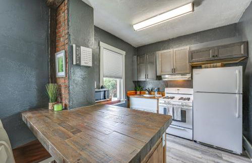 Updated New Kensington Home with Deck 22 Mi to PGH! - Foto 8