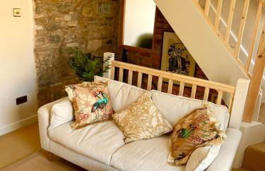 The Old Toll House - Photo 19