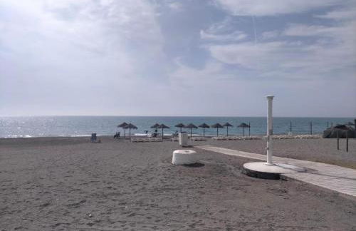 Laguna Beach Piscina- HOME RENT MALAGA - Photo 28