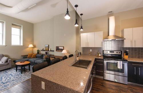 Downtown Modern 2BR Loft Apartment - Sleeps 8-9 - Foto 1
