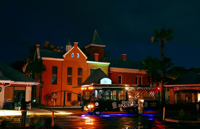 Frantasmas y Lápidas - Foto 1